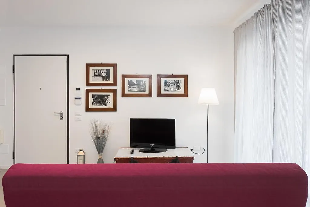 Flats4Rent Corona 0*, Verona Italy