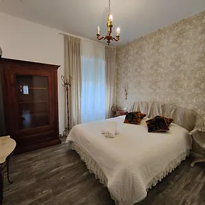 Romeo & Juliet Non-hotel Гостевой дом