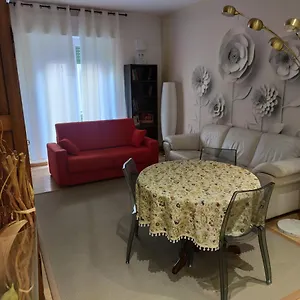 Emmerosa, Centro Città, Parcheggio Apartamento