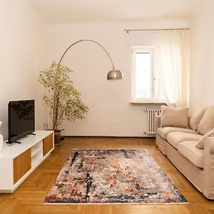 Apartment Domus - Elegante Residenza Con Affaccio Su Porta Leoni, Verona