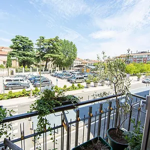  Bed & Breakfast Happiness - Center