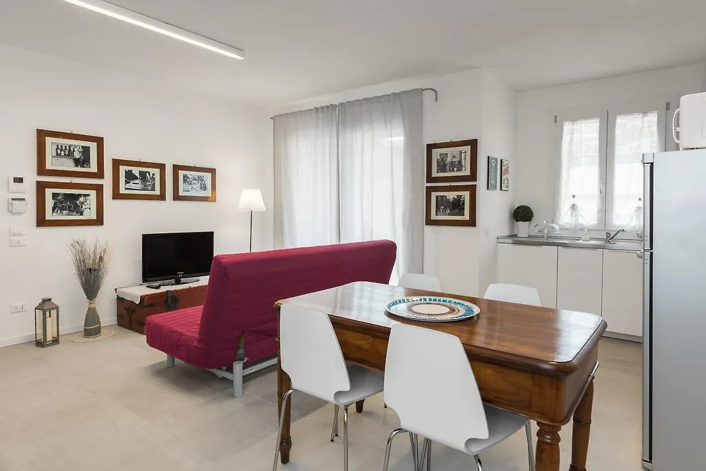 Flats4Rent Corona 0*, Verona Italy